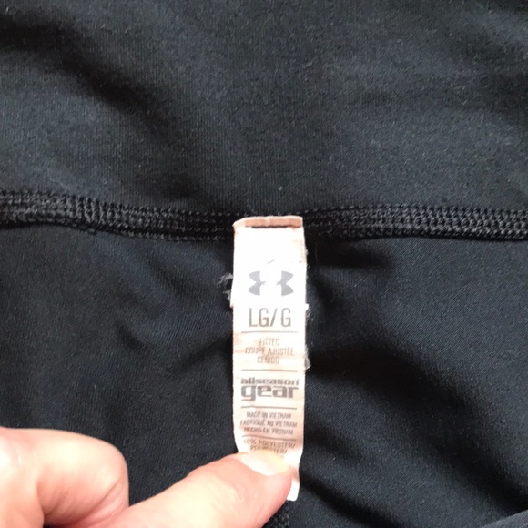 Black Under Armour Shorts L - Picture 3 of 3